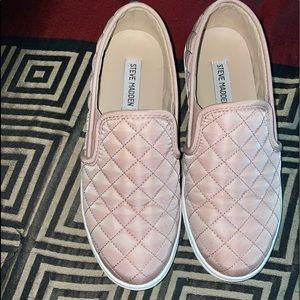 Women’s size 7.5 Steve Madden slip ons.